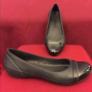 CROCS - size 9 - black - Good ***must sell***